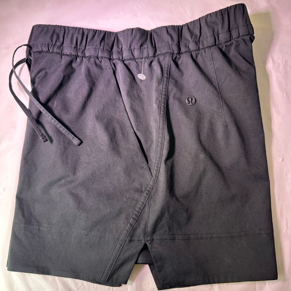 lululemon athletica Men's Charcoal Gray Athletic Shorts
